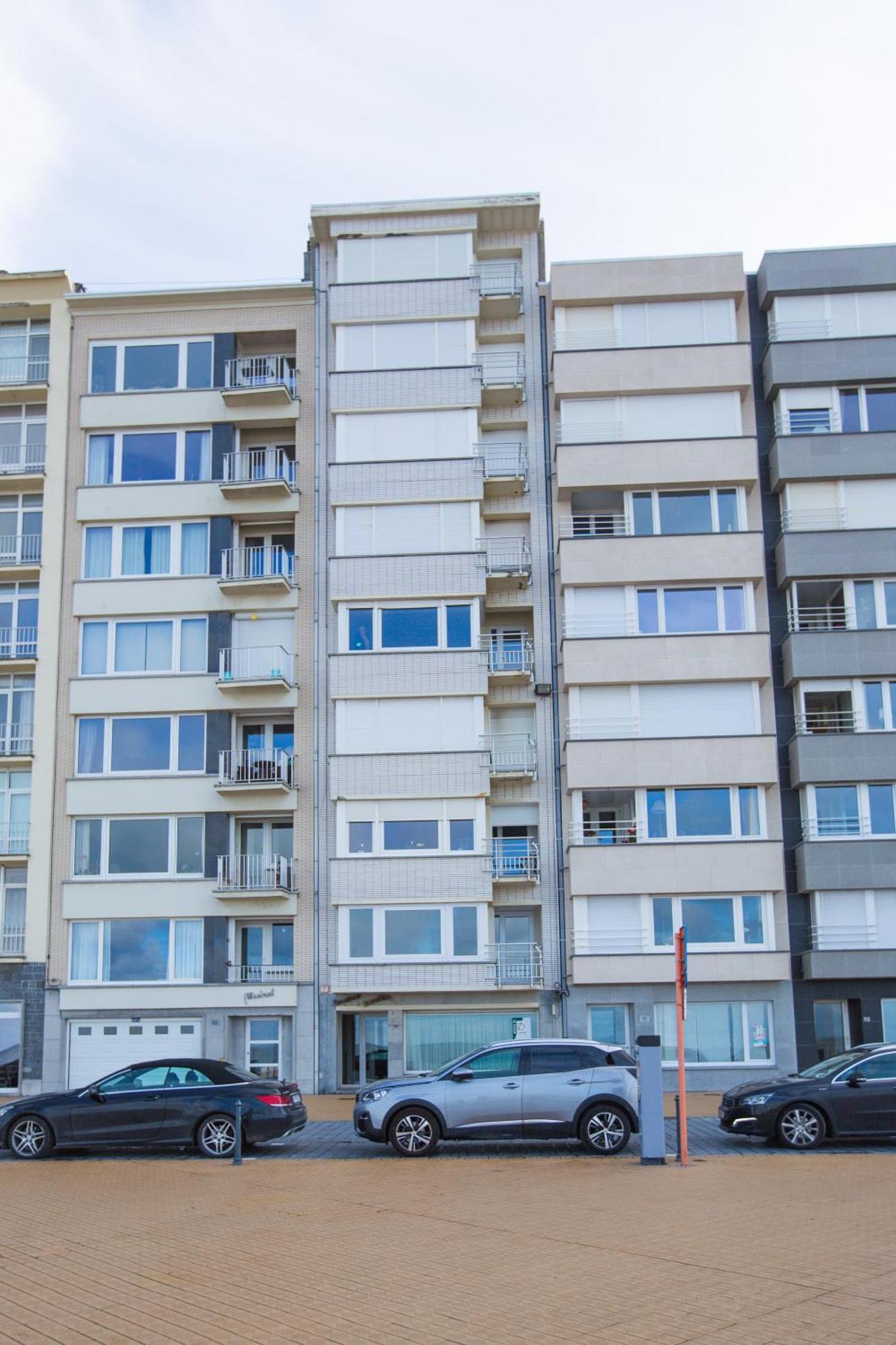 Spacious With Sea View Apartmán *
