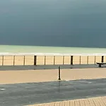 Spacious Apartment With Sea View